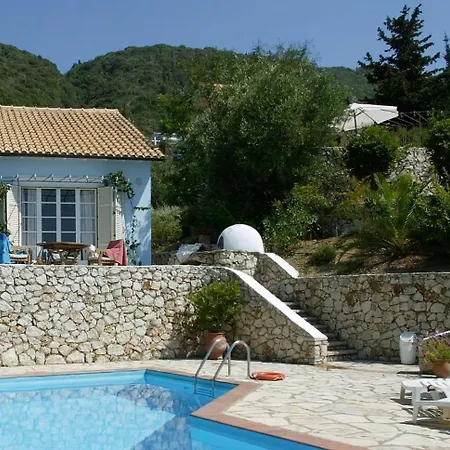 Holiday home Kiparissi
